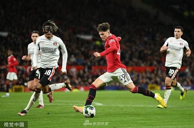 皮球划出一 皮球划出一