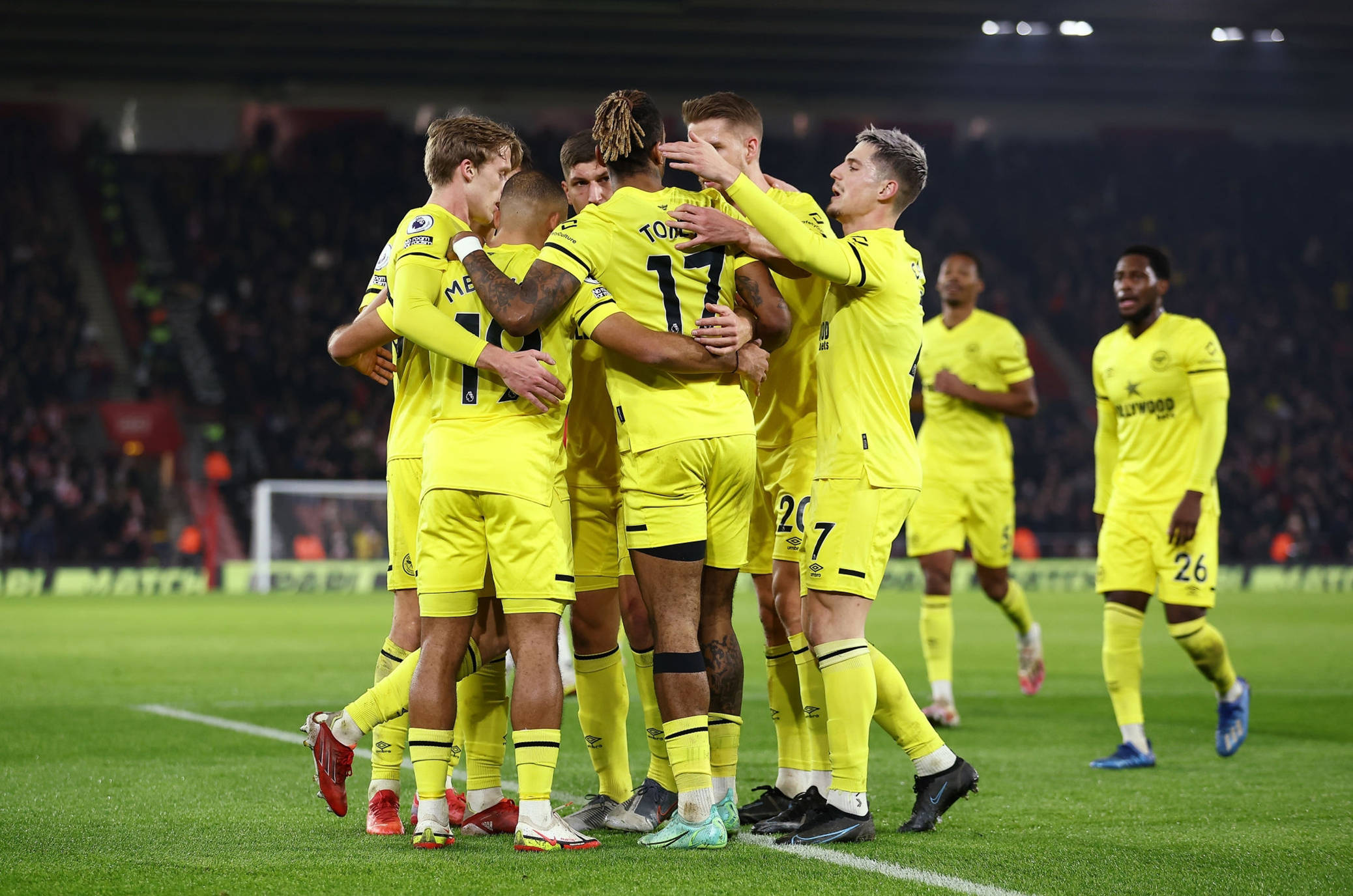 往往扮演着 往往扮演着